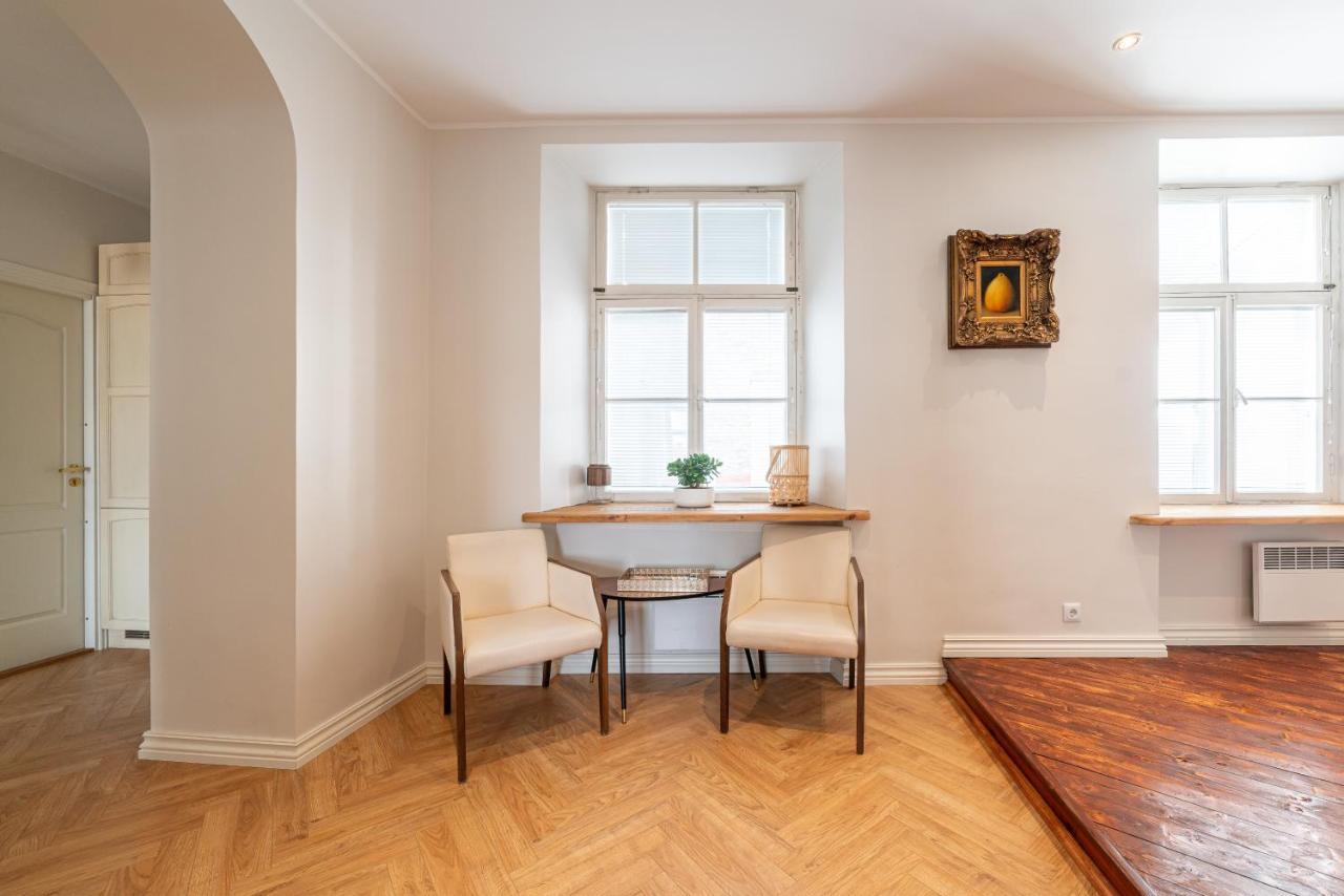 Old Town - Boutique Hall Square Apartment Tallinn Exterior photo